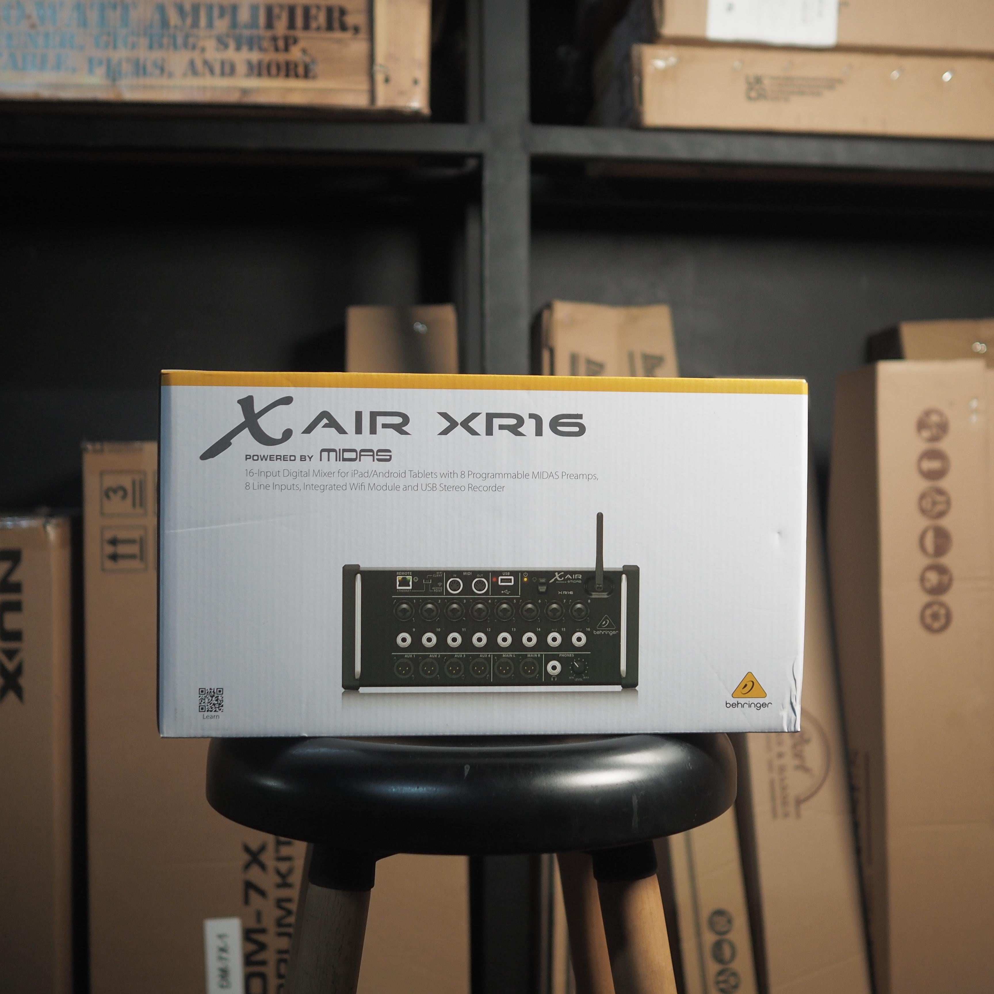BEHRINGER X AIR XR16 - 16 Input Digital Mixer w/ Midas Preamps | XR 16