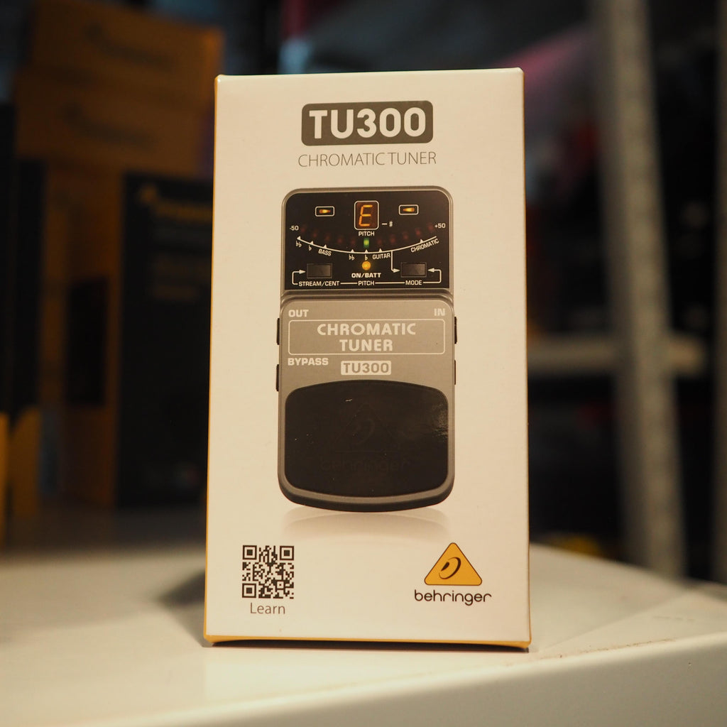BEHRINGER TU300 Chromatic Guitar Bass Tuner Pedal | Gitar Stompbox