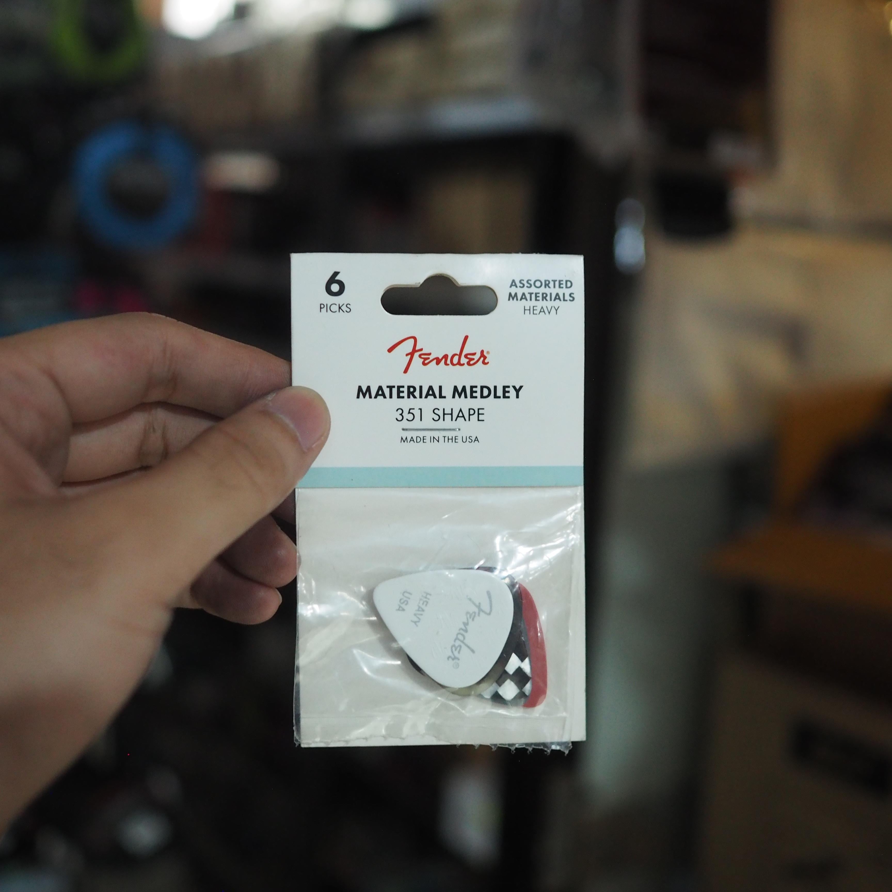 Fender 351 Material Medley Guitar Pick, 6-Pack - Pik Gitar Bass