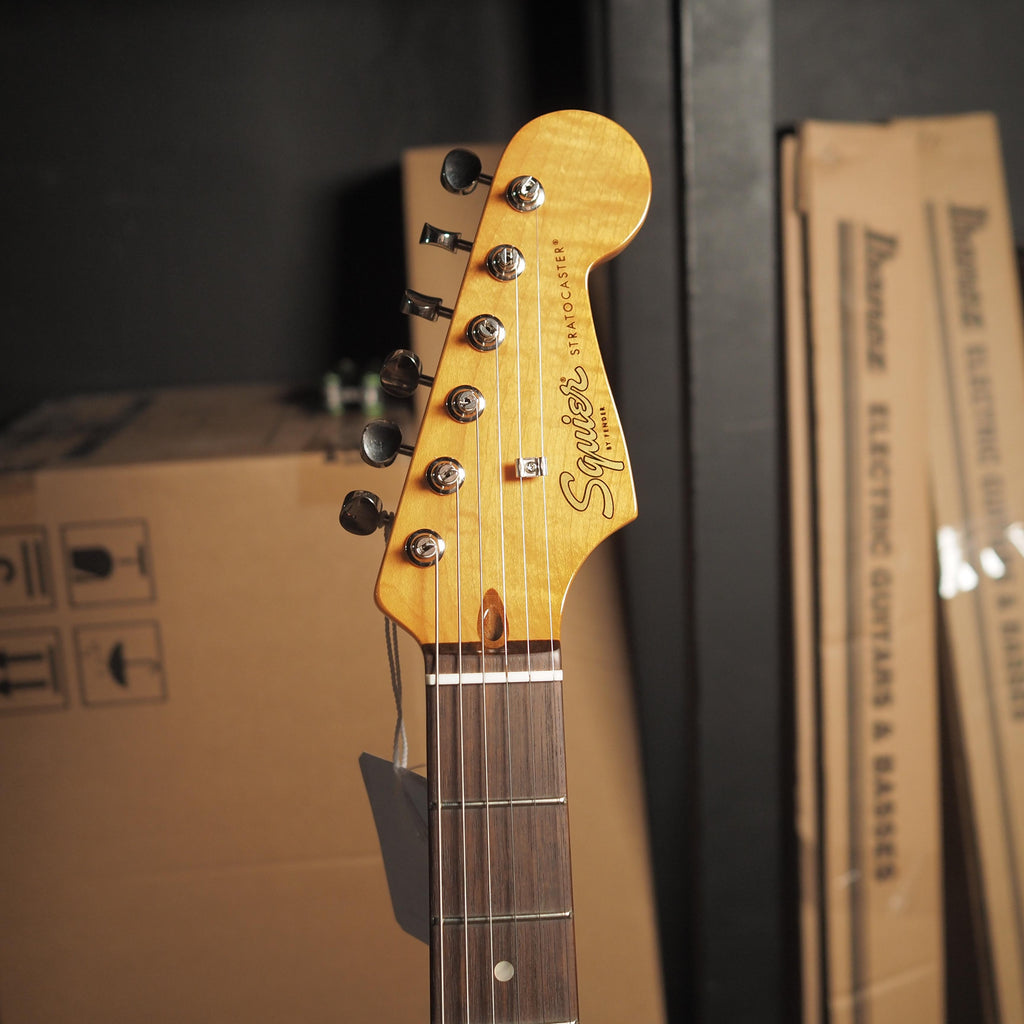 SQUIER STRATOCASTER CLASSIC VIBE 60s Electric Guitar | Gitar Listrik