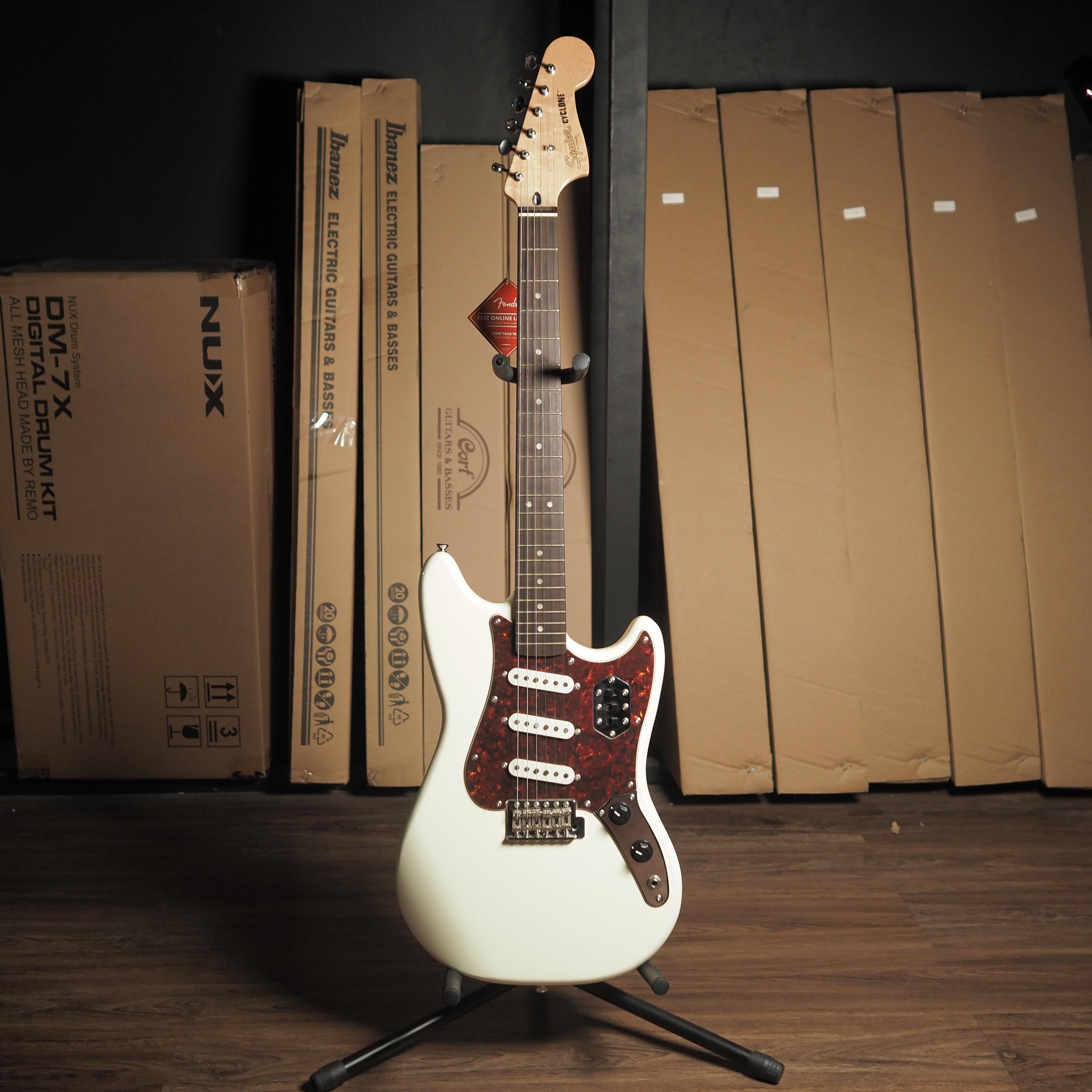 Squier Paranormal Series Cyclone Electric Guitar | Gitar Listrik