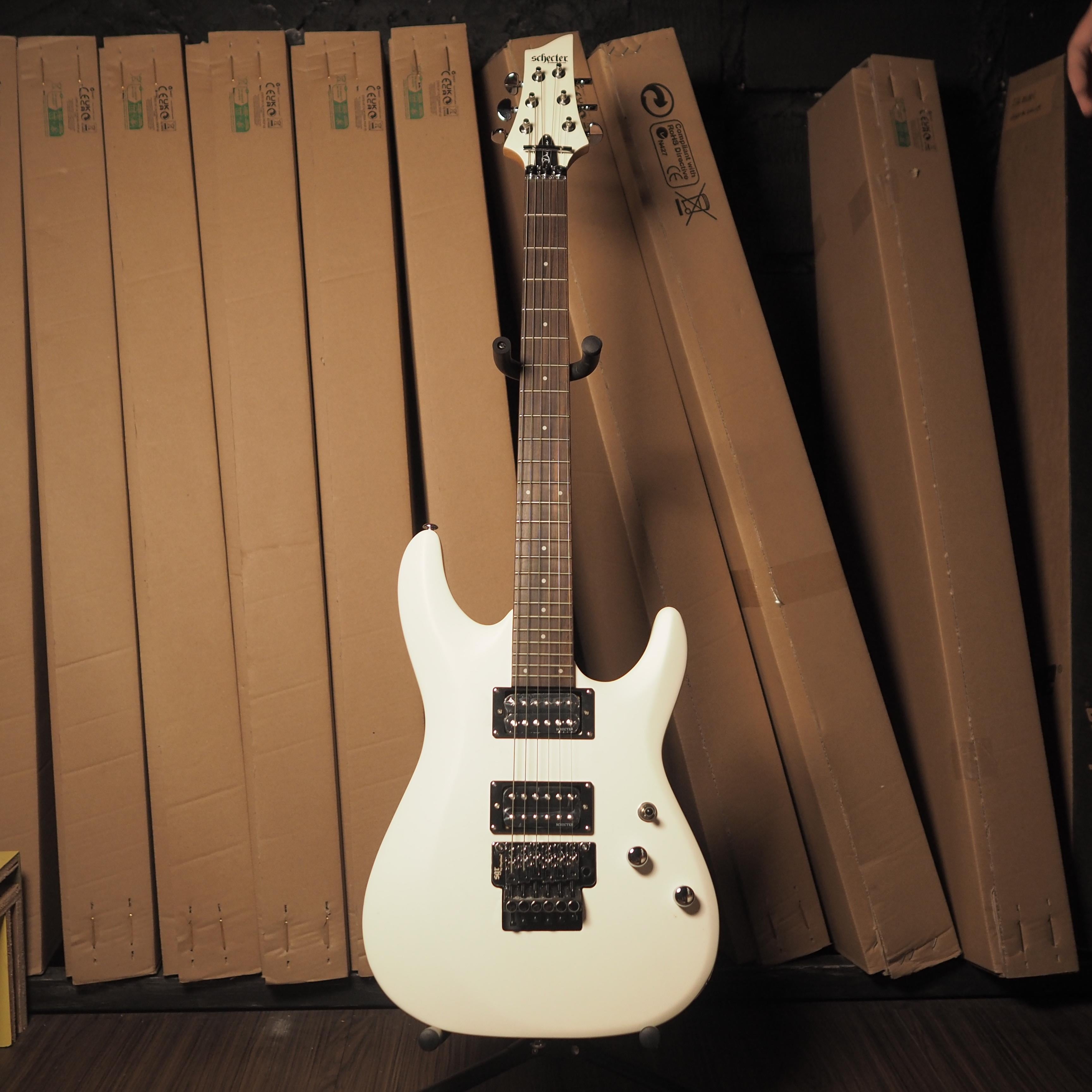 Schecter C6 FR Deluxe Electric Guitar - Gitar Listrik