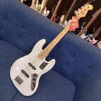 Fender Player Jazz Bass Guitar, Maple FB | Gitar bass