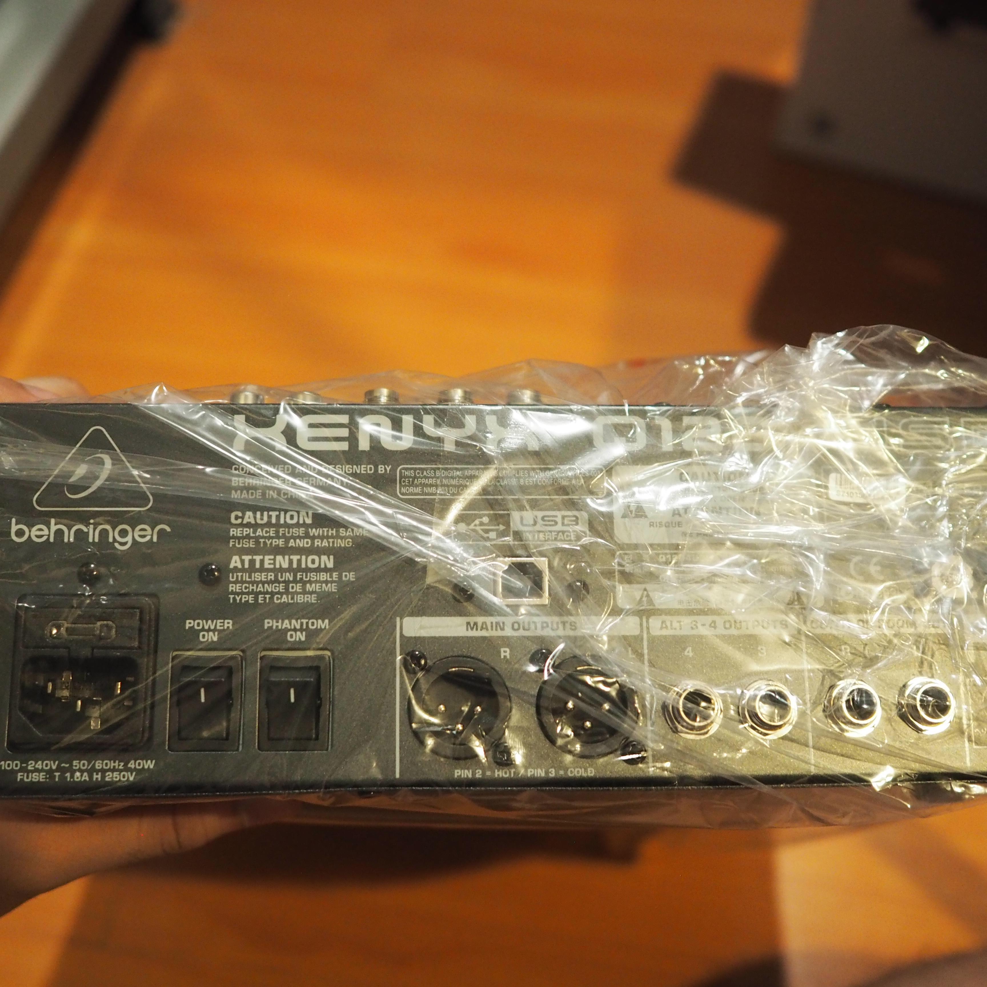 BEHRINGER XENYX Q1204 MIXER WITH AUDIO INTERFACE