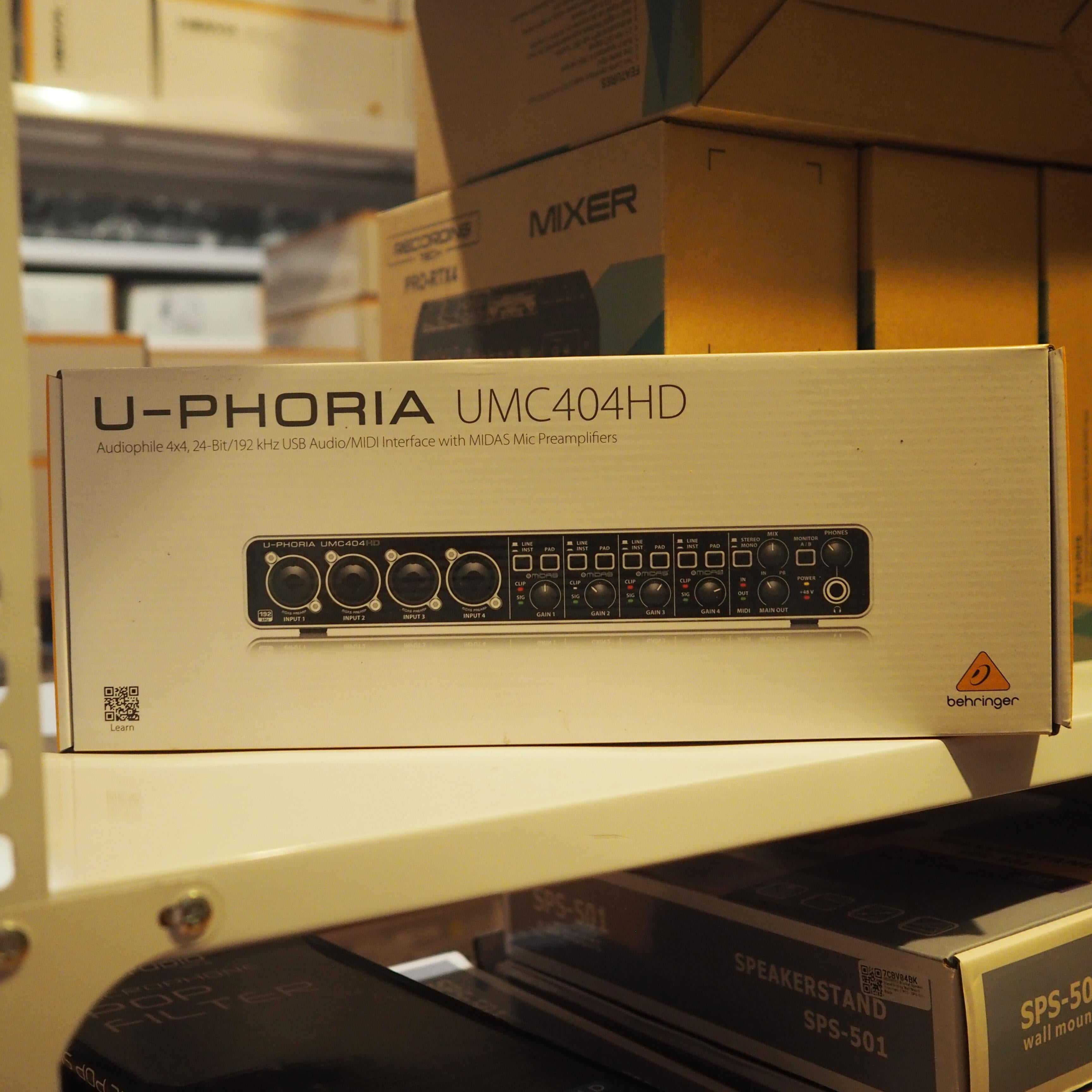 Behringer Souncard U-PHORIA UMC404HD